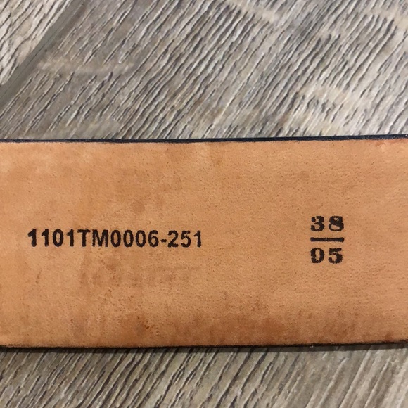 TOMMY BAHAMA Genuine Italian Leather Belt - Picture 5 of 11
